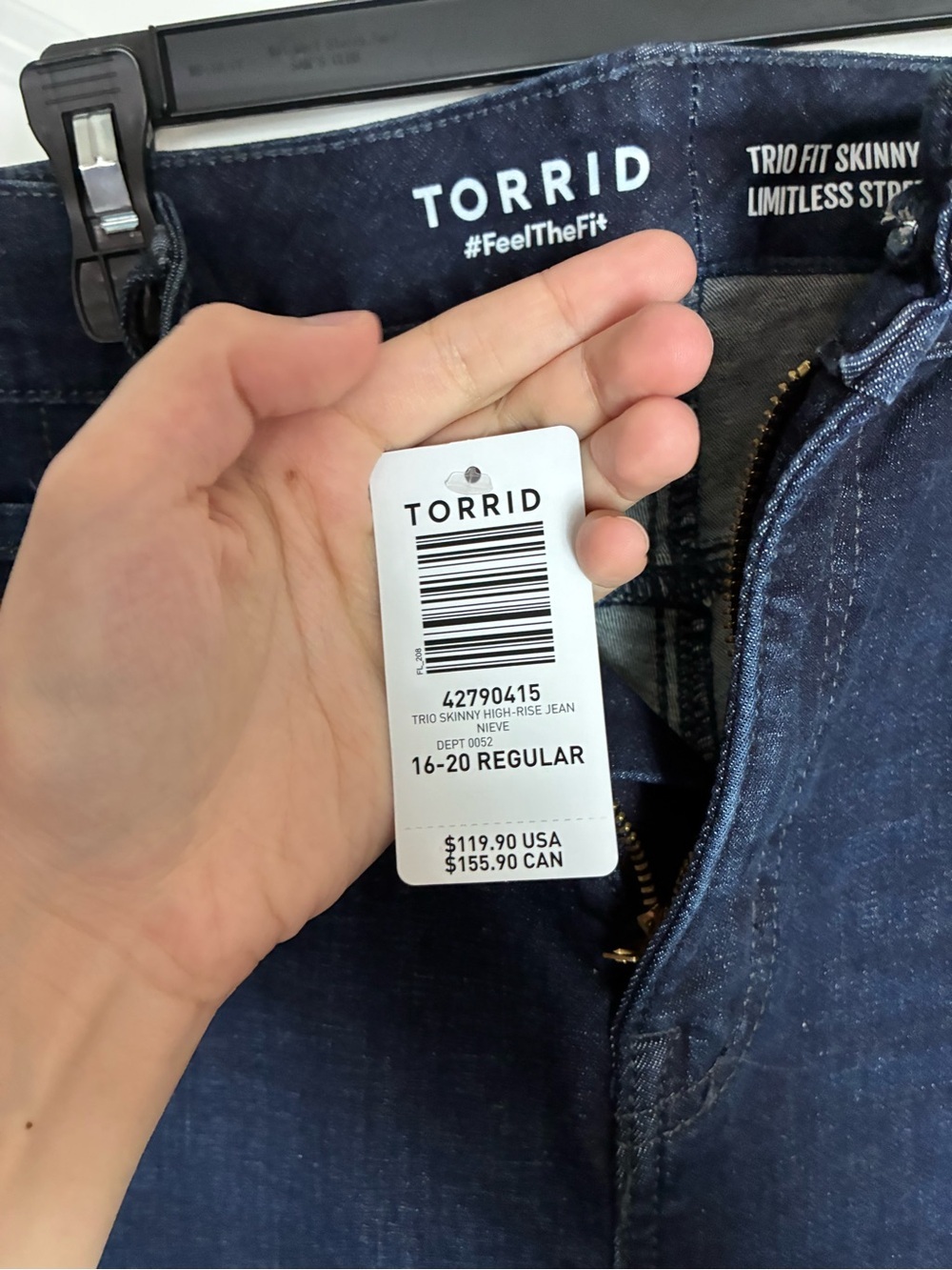 Torrid Limitless Stretch Dark Blue Jean stretches up to three sizes 16-20 NWT - Picture 15 of 16